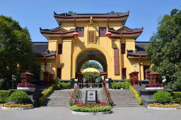 广西师范大学与桂林电子科技大学；谁是桂林第一高校