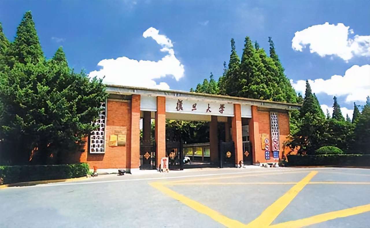 中国“百强大学”排名公布，浙大领衔“前4”，复旦不敌武大华科