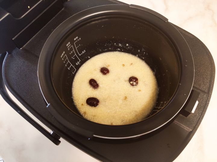 快煮饭是蒸米饭吗 (电饭煲上的蒸煮是蒸米饭吗)