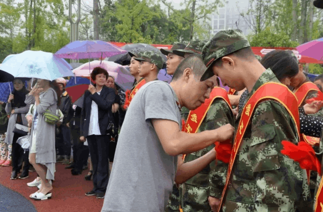 当兵12年后能分配到什么工作（当兵12年转业有编制吗）