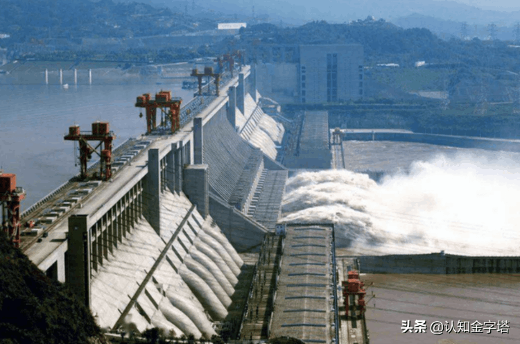 三峡大坝跟汶川地震有关系么（汶川地震怎么引起的）