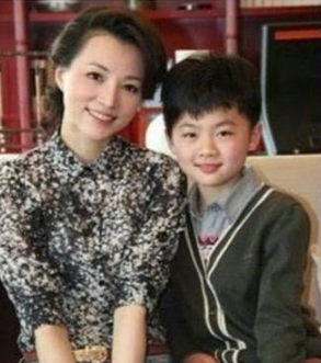 董卿结了两次婚吗 央视主持人董卿结过几次婚