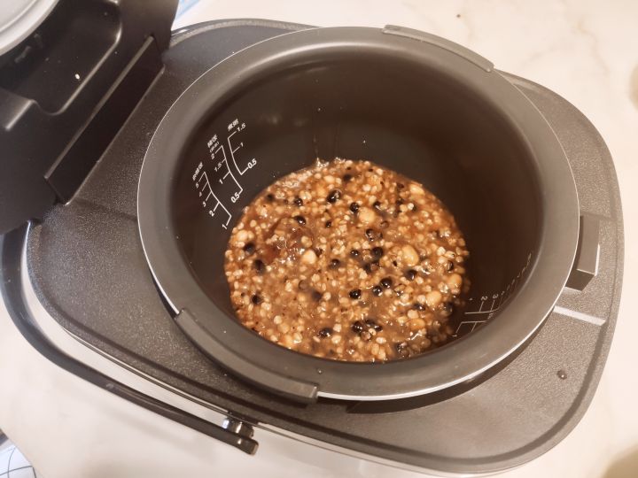 快煮饭是蒸米饭吗 (电饭煲上的蒸煮是蒸米饭吗)