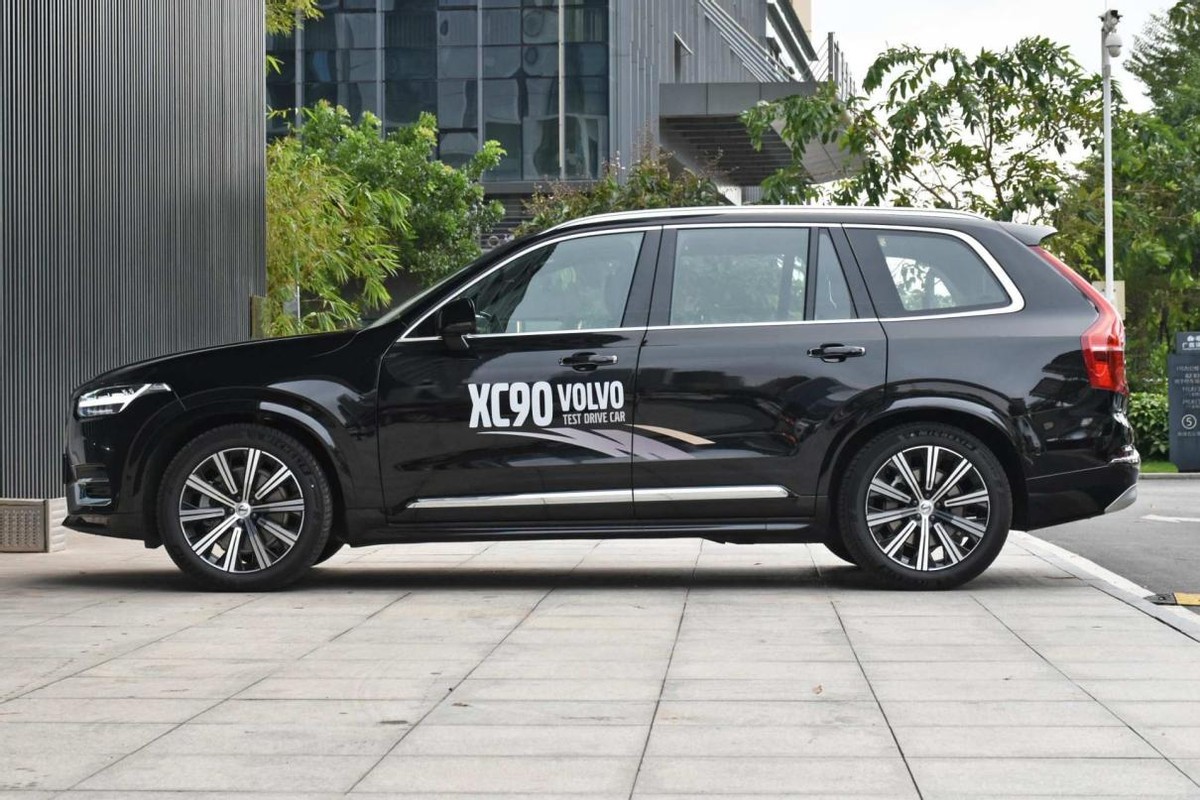 沃尔沃xc9价格（沃尔沃xc9报价及图片）