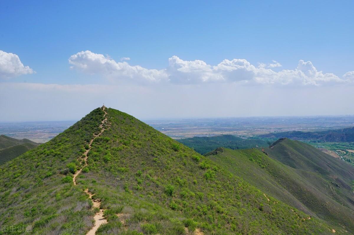 西安有什么山比较出名（西安值得去爬及可以看日出的名山）