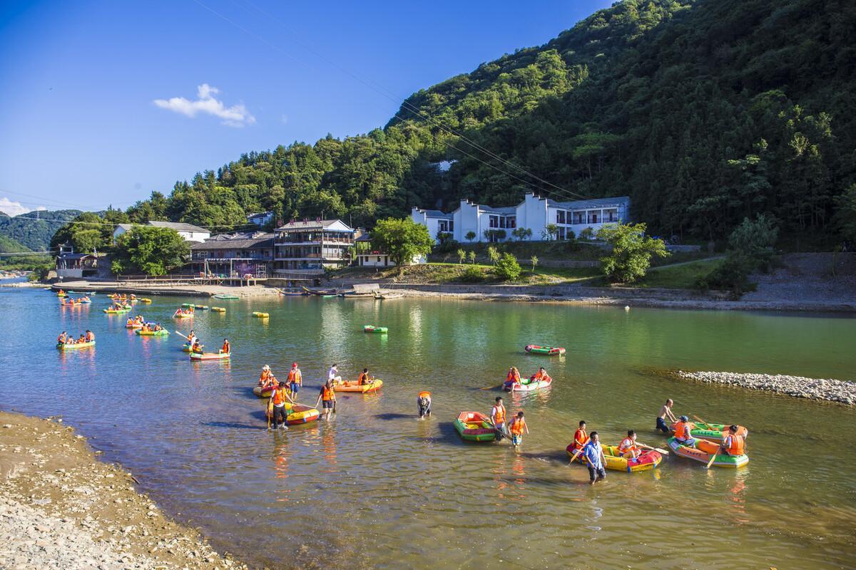 中国最宜居的小县城(中国最适合养老的十个城市)