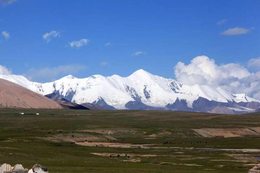 看雪山去哪个比较好（中国最美十大雪山排名）