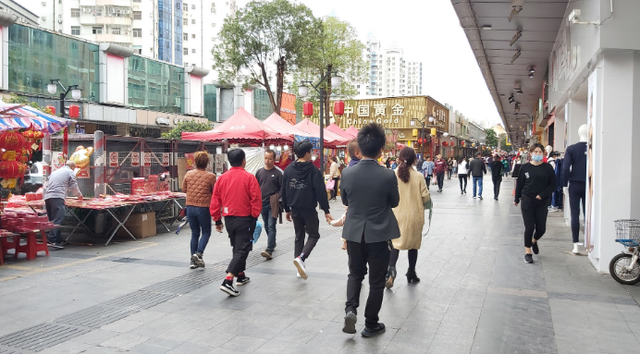 珠海最繁华的步行街在哪里（珠海年轻人买衣服的地方）