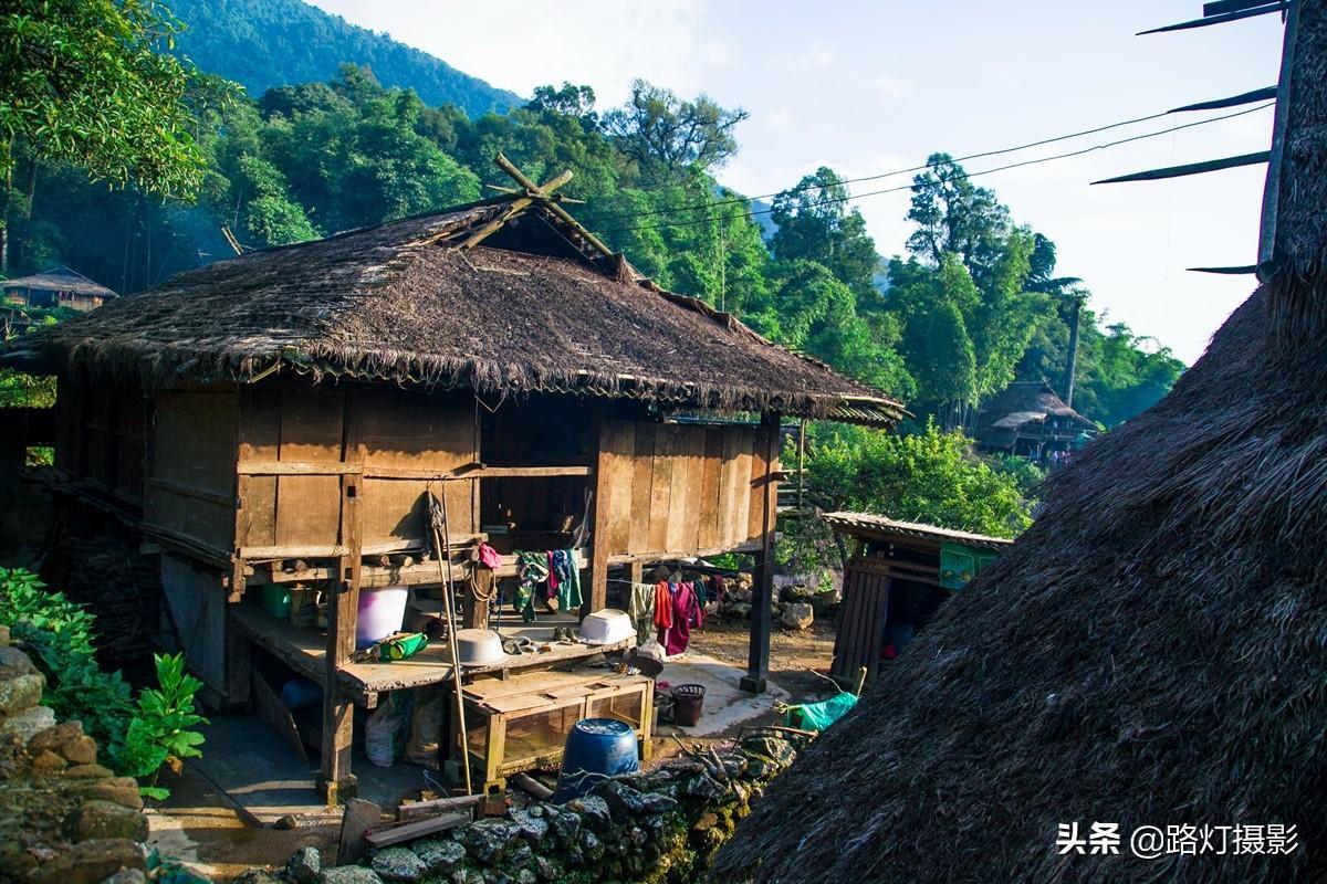 中国最后一个原始部落在哪里（云南省原始部落女人住树上）