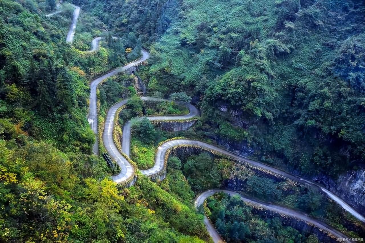 张家界在哪个地方在哪个省（张家界旅游什么时候去最好）