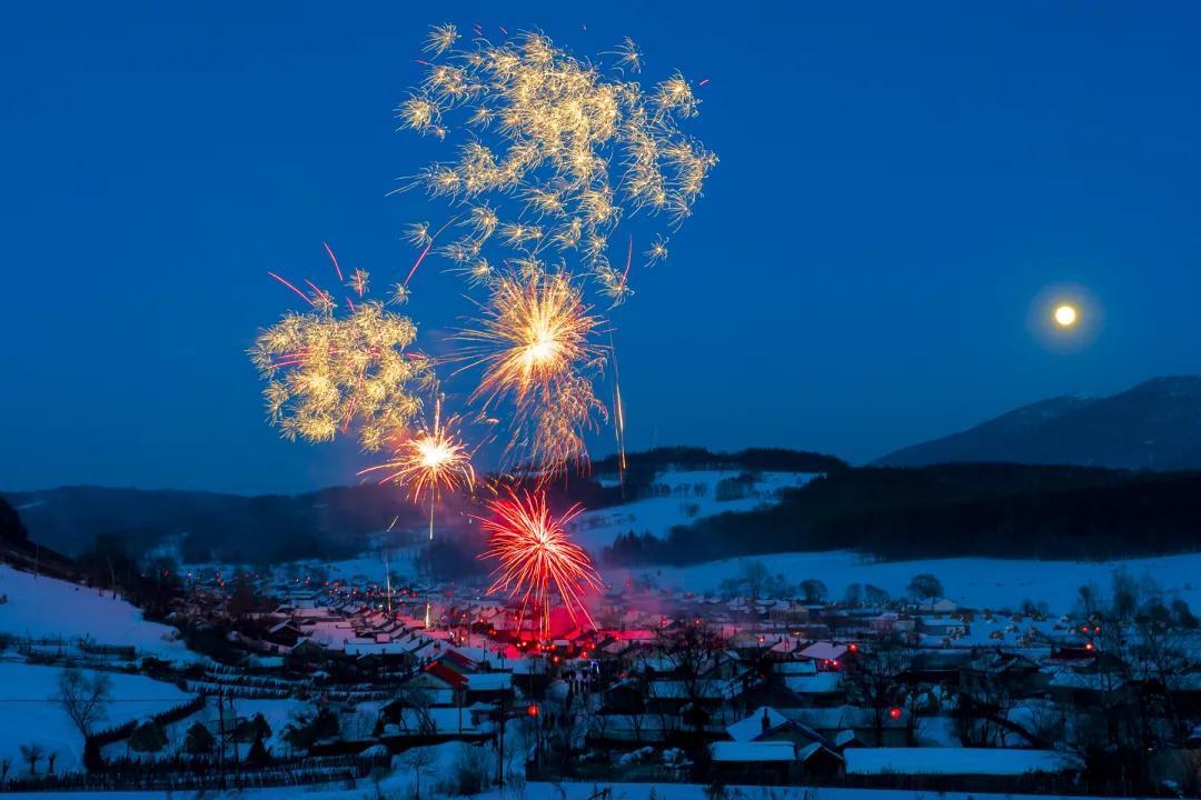 中国雪乡在哪个城市及成因（怎么去雪乡最方便）